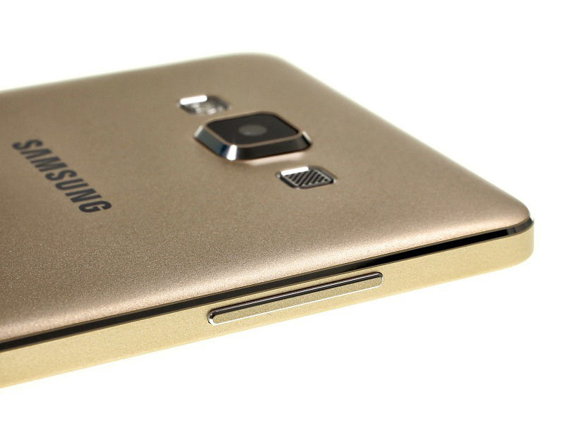 三星Galaxy A7